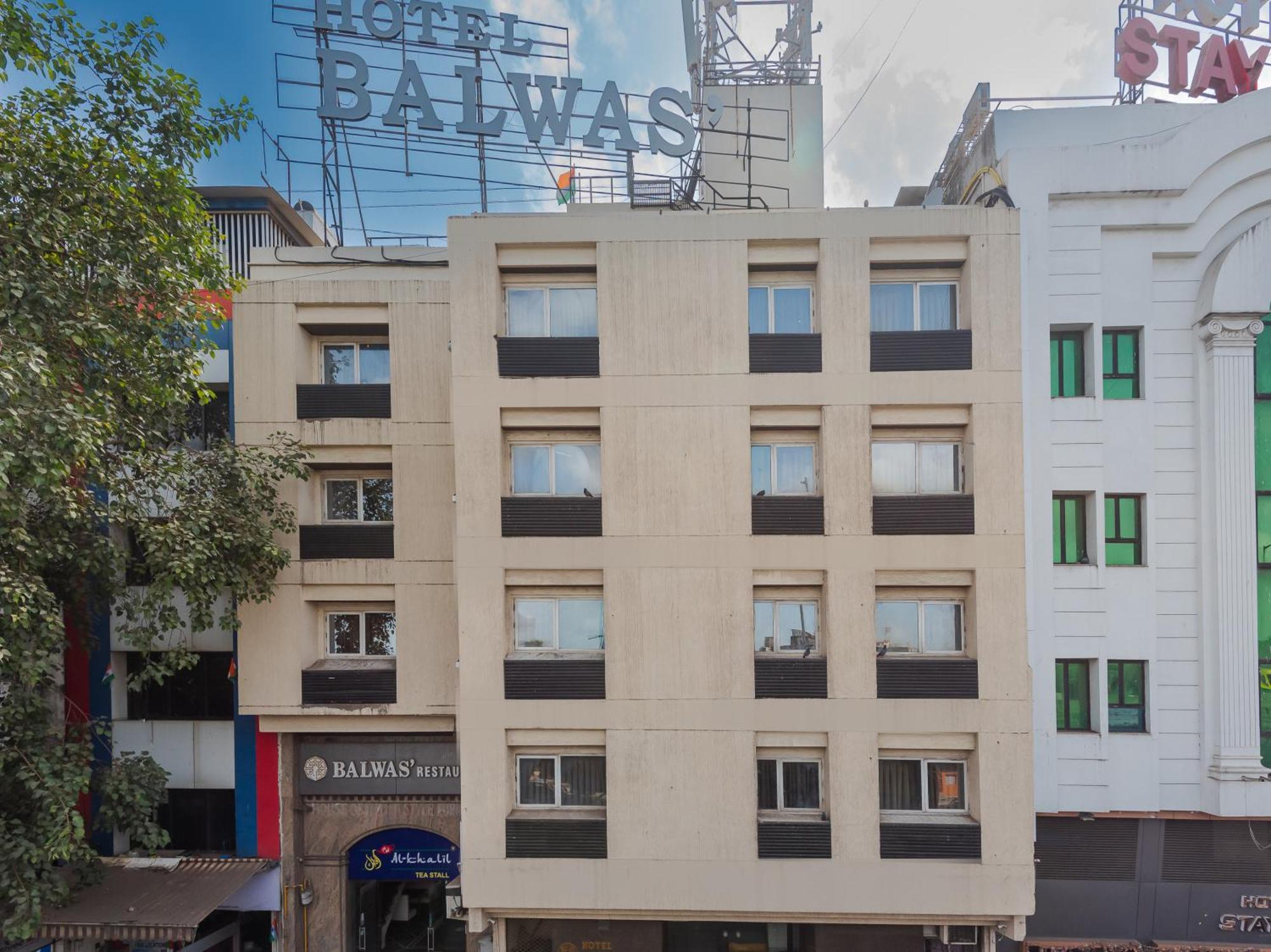 Hotel Balwas สุรัต ภายนอก รูปภาพ